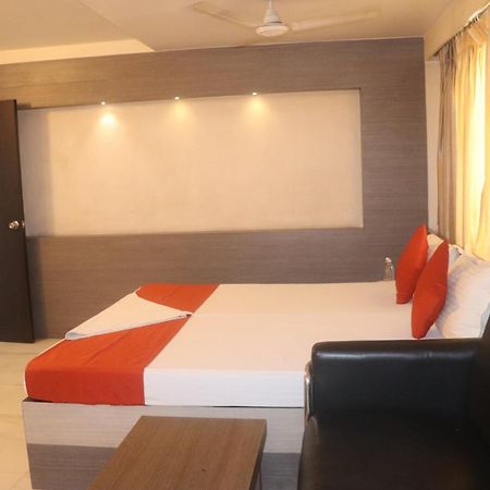 Shivangan Hotel And Banquet Kolkata Exterior photo