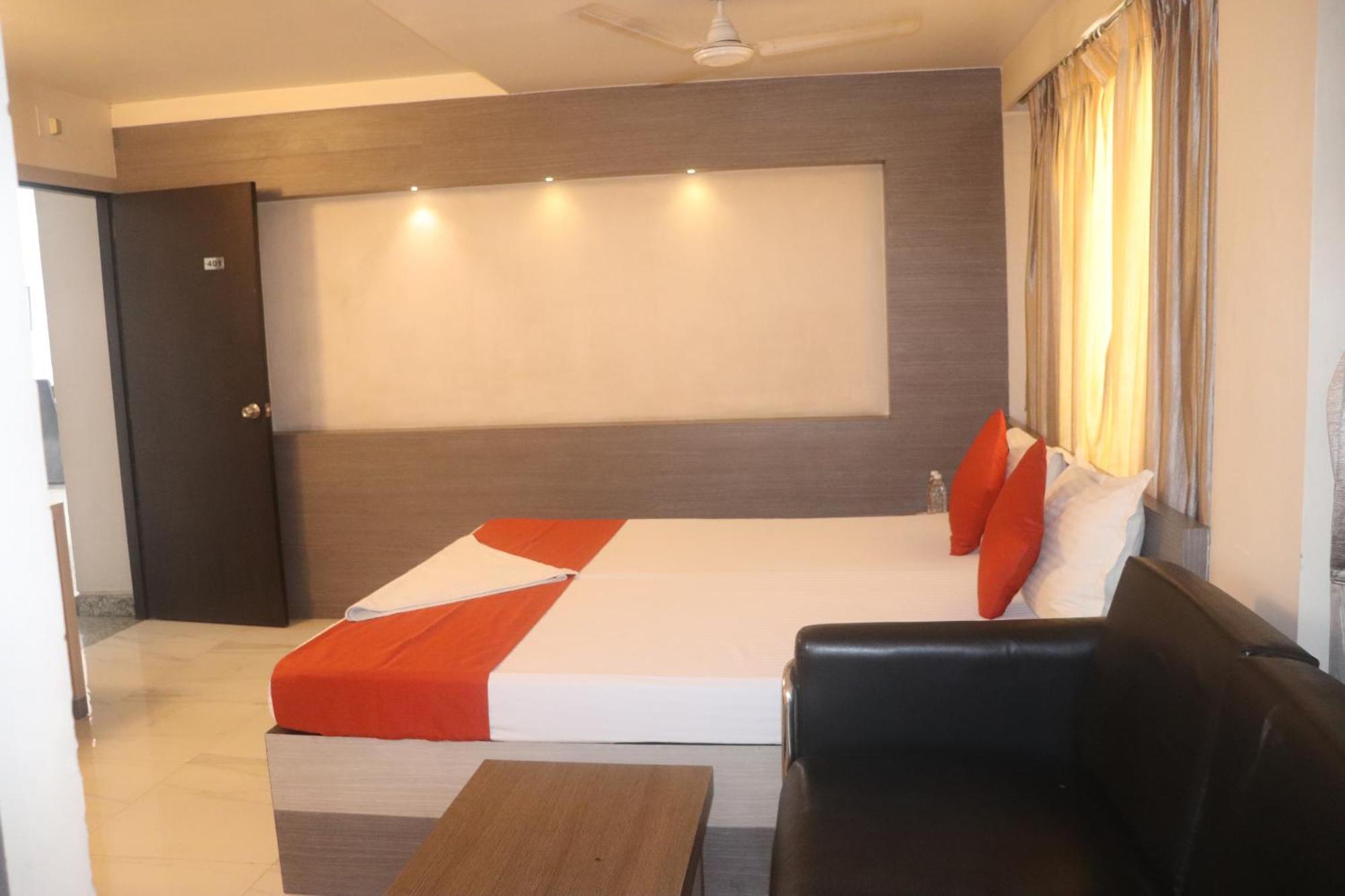 Shivangan Hotel And Banquet Kolkata Exterior photo