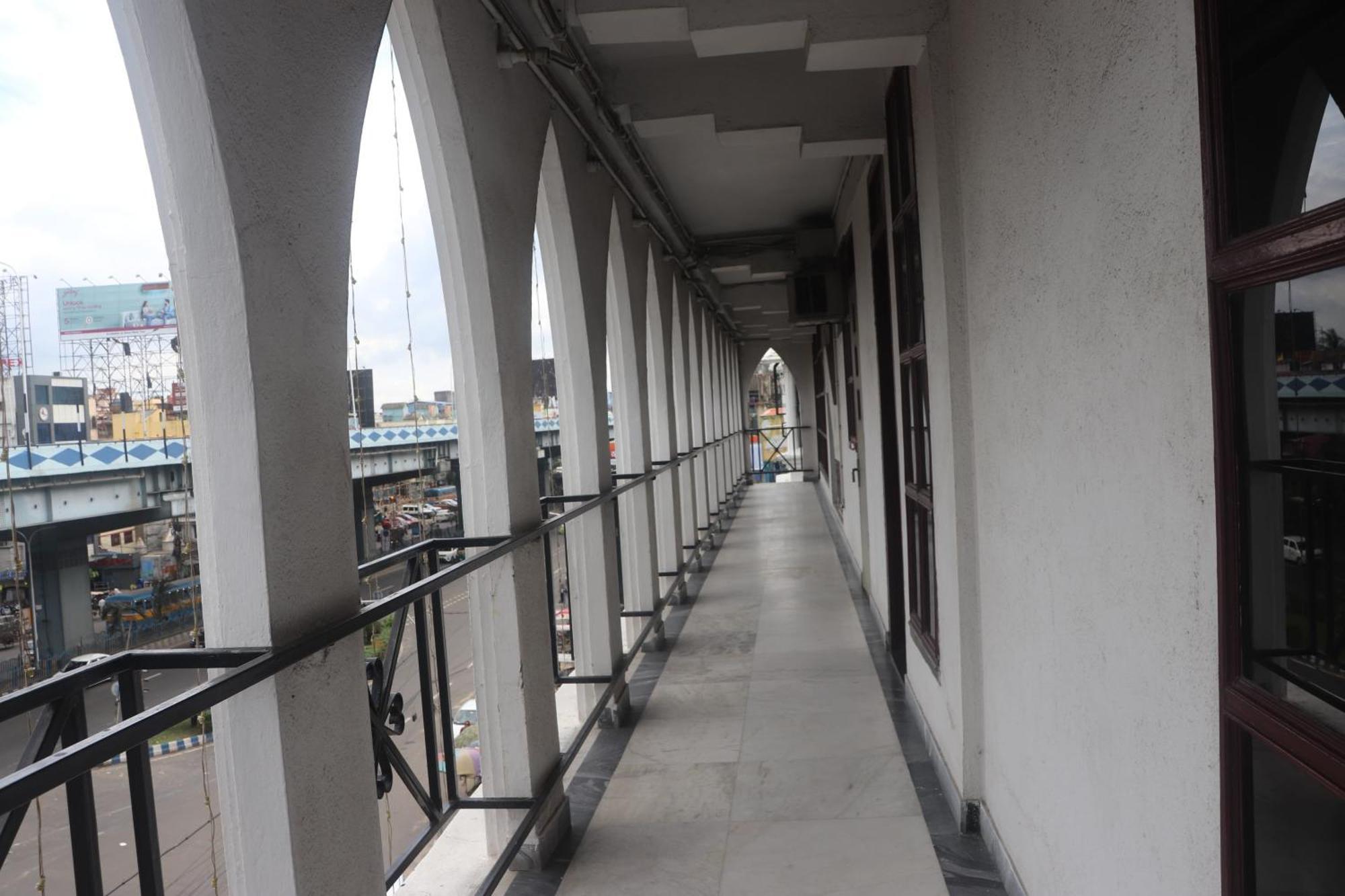 Shivangan Hotel And Banquet Kolkata Exterior photo