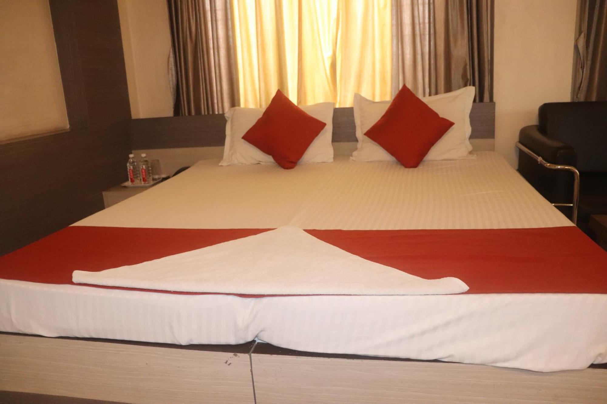 Shivangan Hotel And Banquet Kolkata Exterior photo